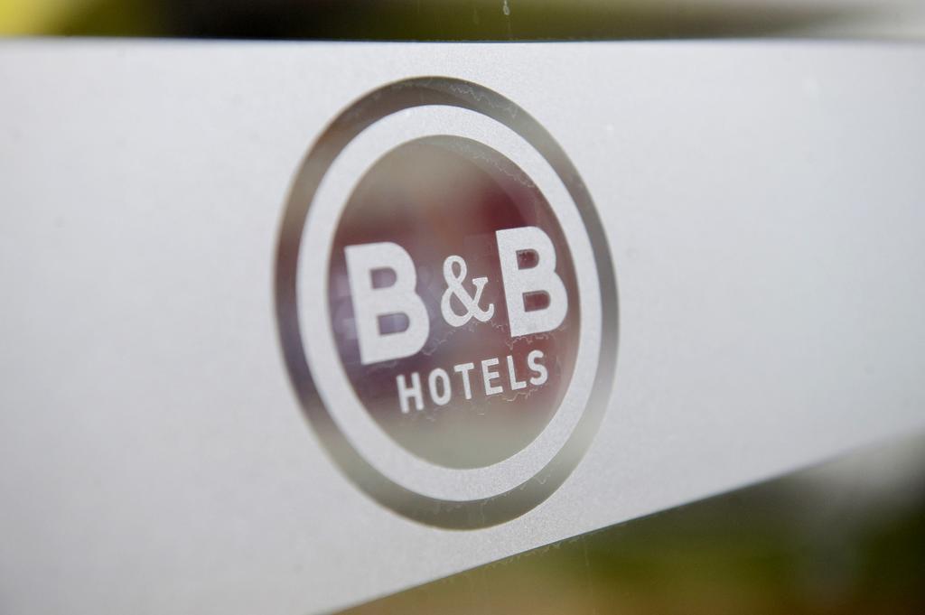 B&B Hotel Dreux Centre Екстер'єр фото